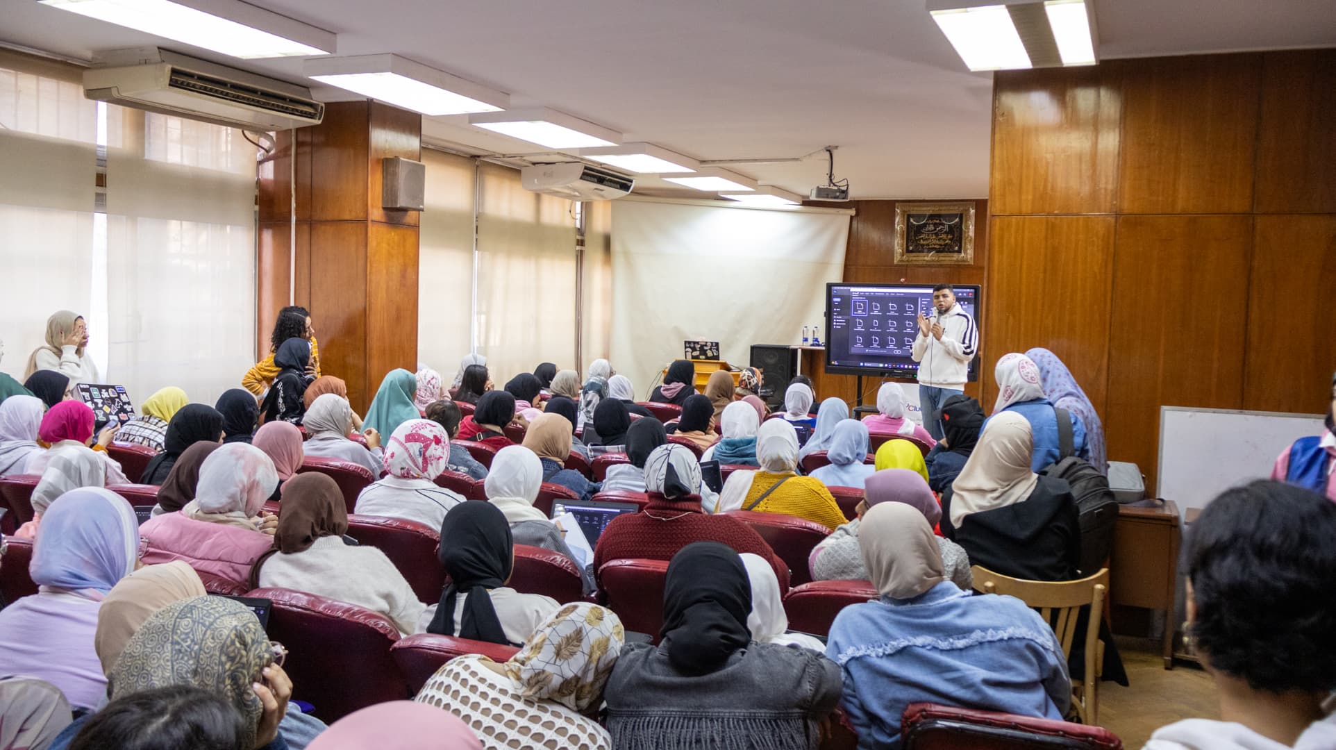 Graphic Design Essentials gallery 4